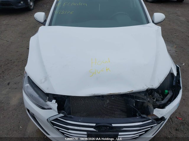 KMHD84LF7JU568558 Hyundai Elantra Gl Se