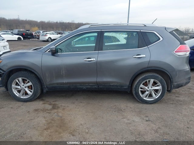 12589562 :رقم المزاد ، 5N1AT2MT5FC886119 vin ، 2015 Nissan Rogue S/sv مزاد بيع