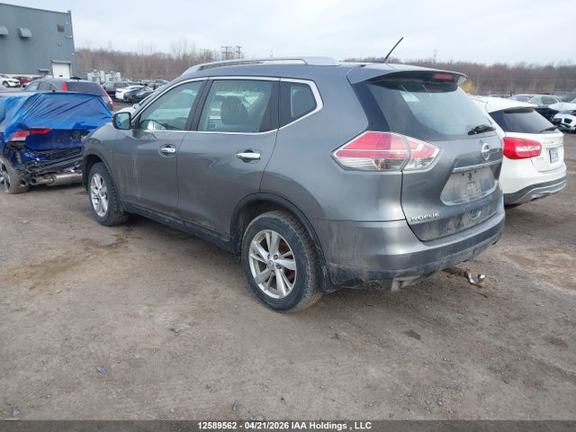 12589562 :رقم المزاد ، 5N1AT2MT5FC886119 vin ، 2015 Nissan Rogue S/sv مزاد بيع