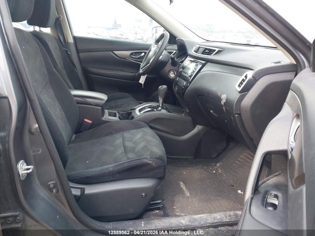12589562 :رقم المزاد ، 5N1AT2MT5FC886119 vin ، 2015 Nissan Rogue S/sv مزاد بيع