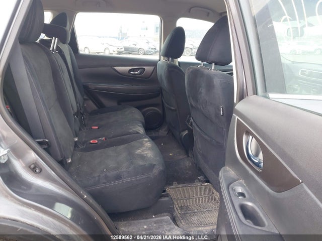 12589562 :رقم المزاد ، 5N1AT2MT5FC886119 vin ، 2015 Nissan Rogue S/sv مزاد بيع