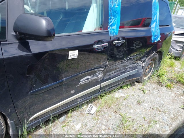 2014 Toyota Sienna Sport მანქანა იყიდება აუქციონზე, vin: 5TDXK3DC7ES438632, აუქციონის ნომერი: 12600237