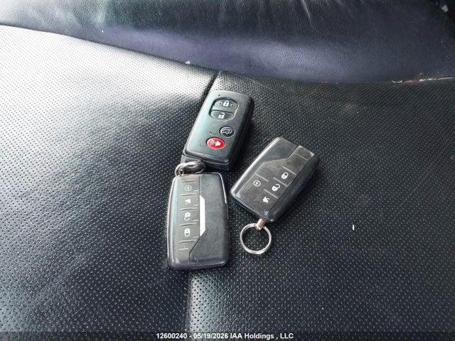 12600240 :رقم المزاد ، JTEDC3EH3D2011170 vin ، 2013 Toyota Highlander Hybrid Limited مزاد بيع