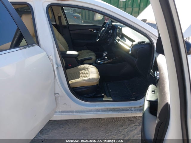 3KPF54AD6ME294294 KIA Forte