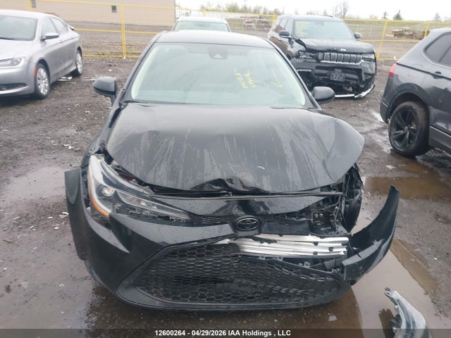 5YFBPMBE6NP338309 Toyota COROLLA LE