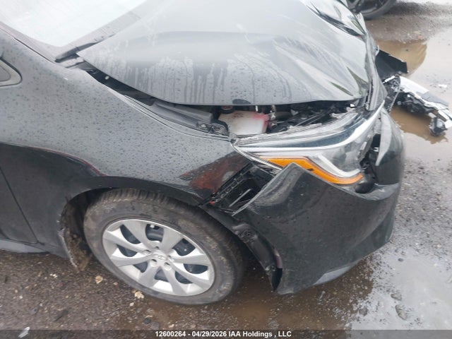 5YFBPMBE6NP338309 Toyota COROLLA LE