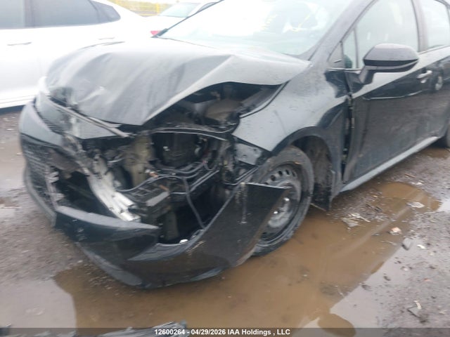 5YFBPMBE6NP338309 Toyota COROLLA LE