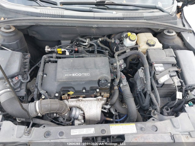 1G1PC5SBXF7119104 Chevrolet Cruze 1lt