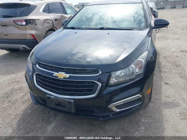 1G1PC5SBXF7119104 Chevrolet Cruze 1lt