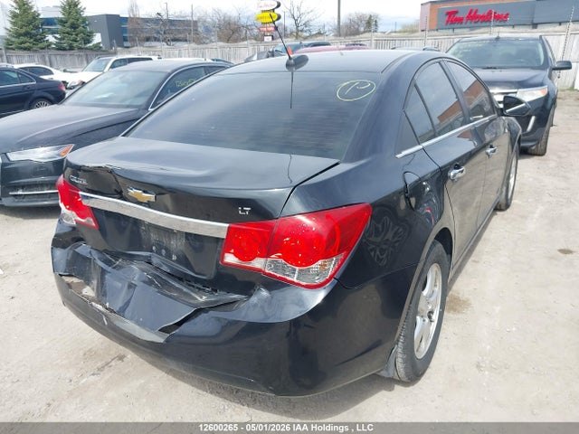 1G1PC5SBXF7119104 Chevrolet Cruze 1lt