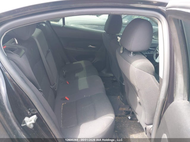 1G1PC5SBXF7119104 Chevrolet Cruze 1lt