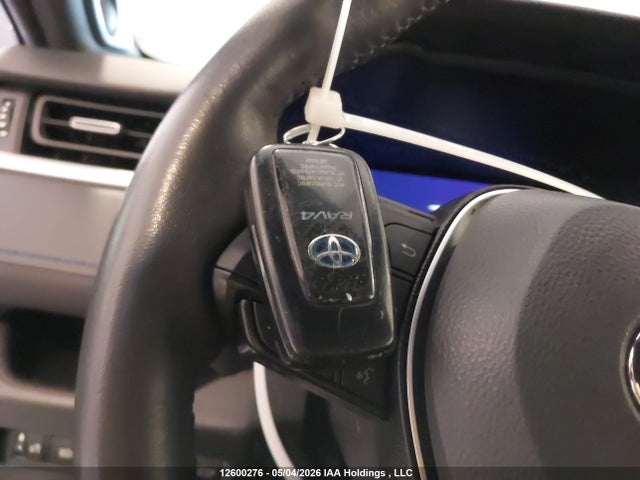 12600276 :رقم المزاد ، 2T3RWRFVXMW114781 vin ، 2021 Toyota Rav4 Hybrid Xle مزاد بيع