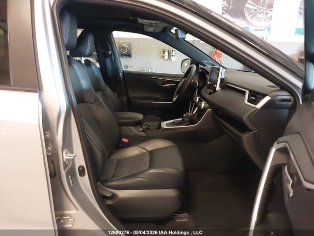 12600276 :رقم المزاد ، 2T3RWRFVXMW114781 vin ، 2021 Toyota Rav4 Hybrid Xle مزاد بيع