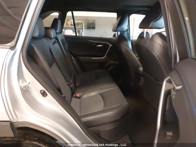 12600276 :رقم المزاد ، 2T3RWRFVXMW114781 vin ، 2021 Toyota Rav4 Hybrid Xle مزاد بيع