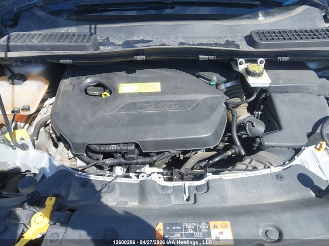 12600286 :رقم المزاد ، 1FMCU9GX7FUC83874 vin ، 2015 Ford Escape Se مزاد بيع