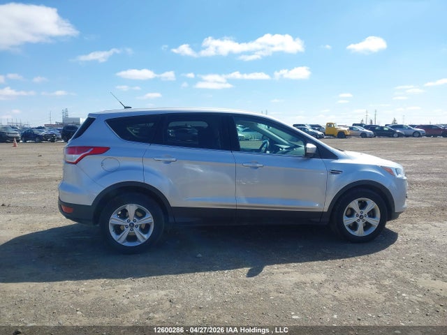 12600286 :رقم المزاد ، 1FMCU9GX7FUC83874 vin ، 2015 Ford Escape Se مزاد بيع