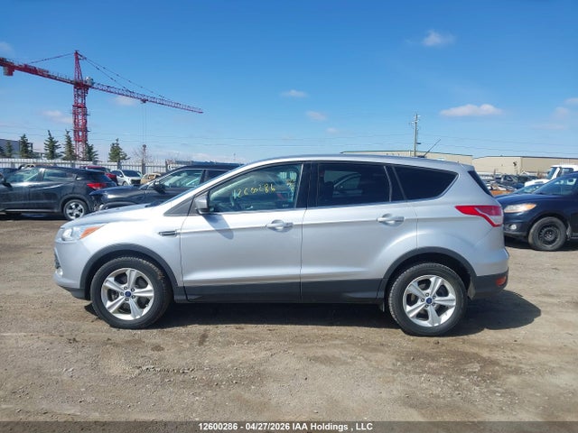 12600286 :رقم المزاد ، 1FMCU9GX7FUC83874 vin ، 2015 Ford Escape Se مزاد بيع