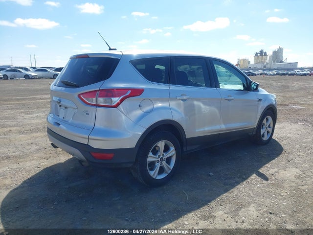 12600286 :رقم المزاد ، 1FMCU9GX7FUC83874 vin ، 2015 Ford Escape Se مزاد بيع