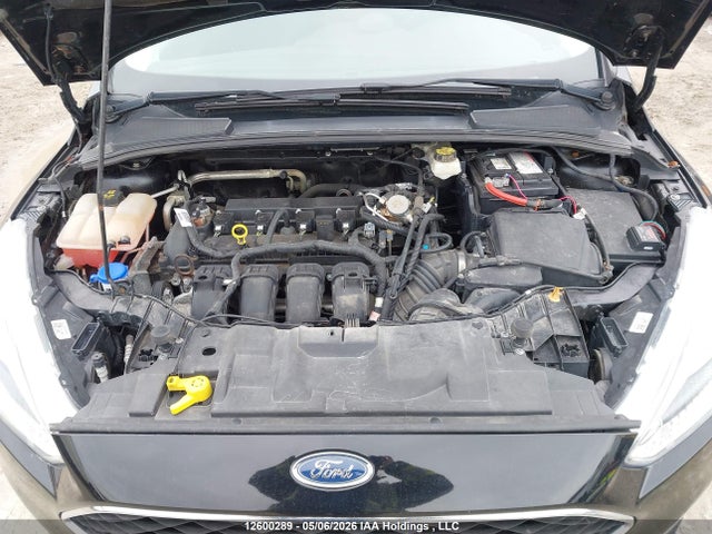 1FADP3K27JL318099 Ford FOCUS SE