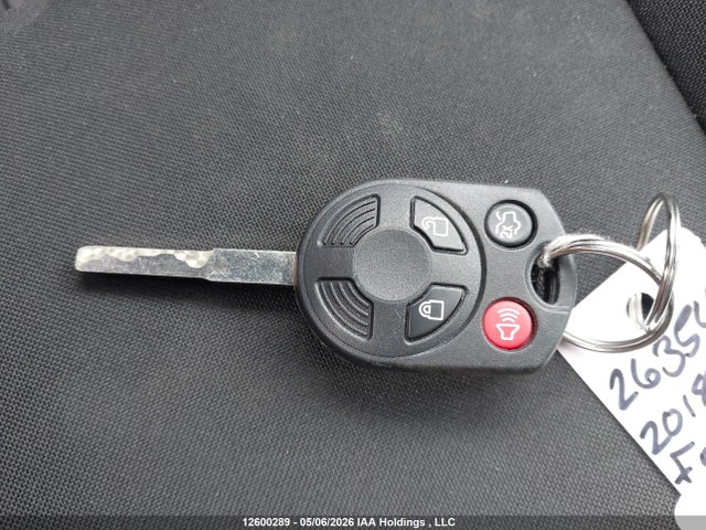1FADP3K27JL318099 Ford FOCUS SE