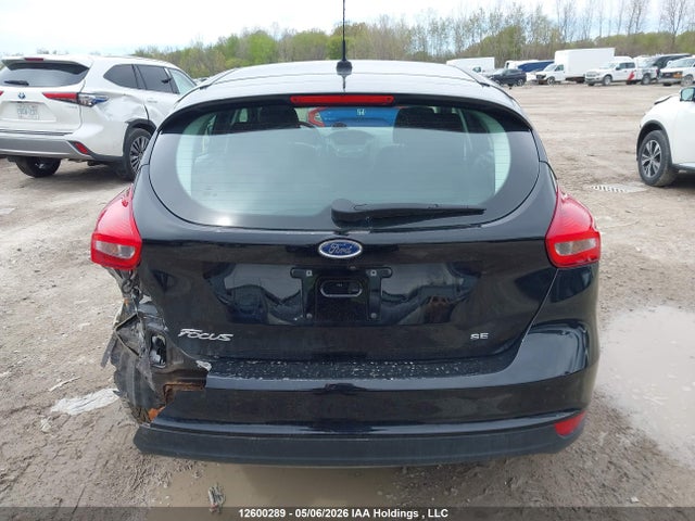 1FADP3K27JL318099 Ford FOCUS SE