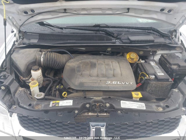 Продажа на аукционе авто 2016 Dodge Grand Caravan Crew, vin: 2C4RDGDG7GR381812, номер лота: 12600305