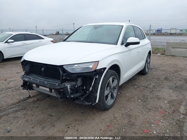 WA1AAAFY9R2063792 Audi Q5 Komfort 45