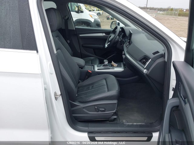 WA1AAAFY9R2063792 Audi Q5 Komfort 45