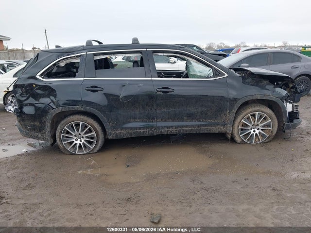 12600331 :رقم المزاد ، 5TDJZRFH4JS552918 vin ، 2018 Toyota Highlander مزاد بيع