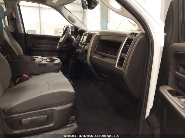 12600350 :رقم المزاد ، 1C6RR7KT5MS552964 vin ، 2021 Ram 1500 Classic Tradesman مزاد بيع