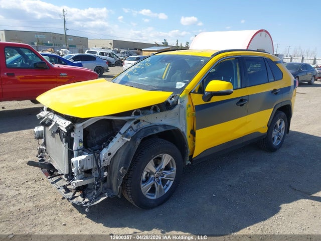 2T3BWRFV2PW166038 Toyota RAV4 LE