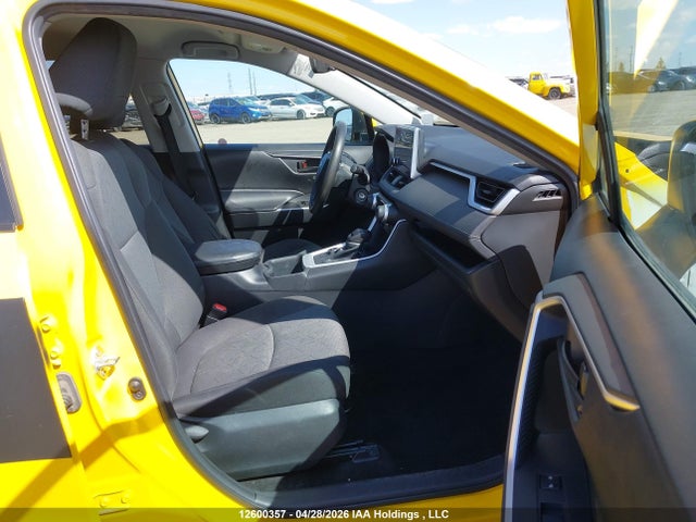 2T3BWRFV2PW166038 Toyota RAV4 LE