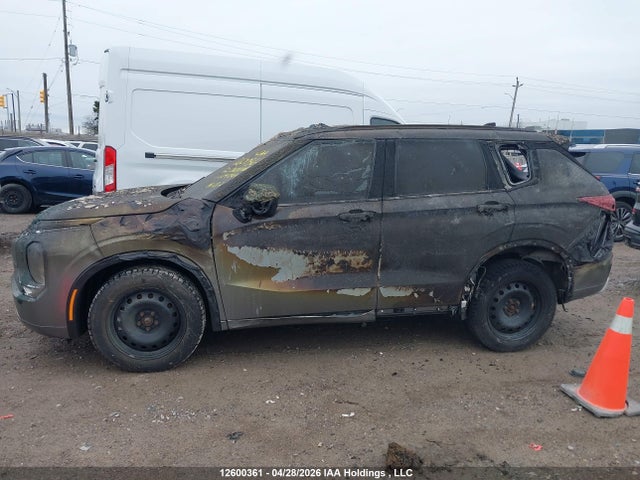 12600361 :رقم المزاد ، JA4J4VA87NZ609044 vin ، 2022 Mitsubishi Outlander Sel/sel Special Edition مزاد بيع