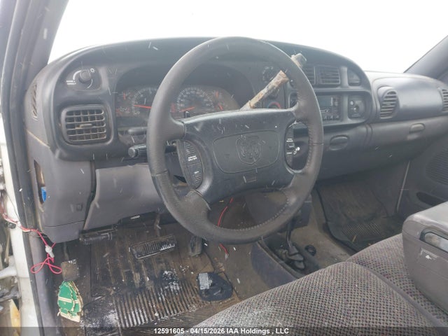 12591605 :رقم المزاد ، 3B7KF22Z2WG135659 vin ، 1998 Dodge Power Ram 2500 St مزاد بيع