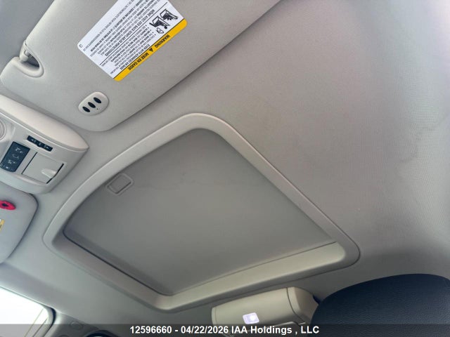 2014 Chrysler Town & Country Touring მანქანა იყიდება აუქციონზე, vin: 2C4RC1CGXER476394, აუქციონის ნომერი: 12596660
