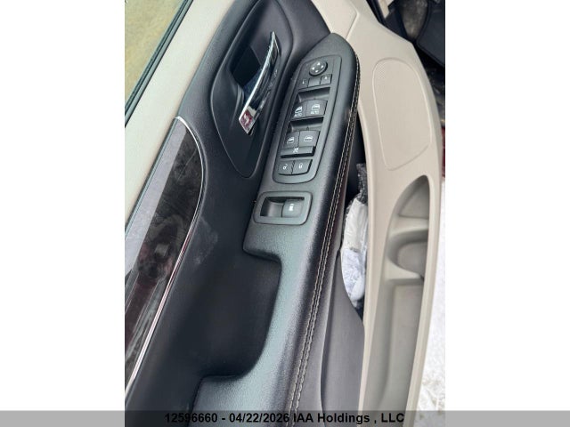 2014 Chrysler Town & Country Touring მანქანა იყიდება აუქციონზე, vin: 2C4RC1CGXER476394, აუქციონის ნომერი: 12596660
