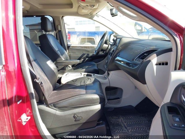 2014 Chrysler Town & Country Touring მანქანა იყიდება აუქციონზე, vin: 2C4RC1CGXER476394, აუქციონის ნომერი: 12596660