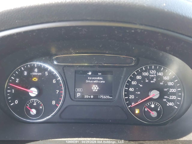 5XYPGDA36KG608662 KIA Sorento 2.4l Lx
