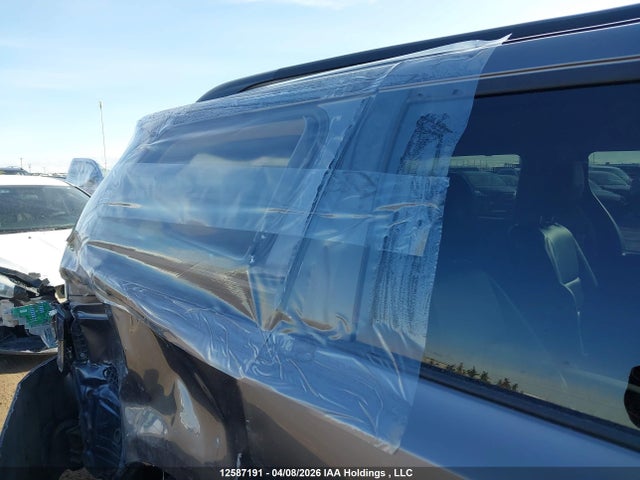 5TDXZ3DCXJS965411 Toyota Sienna Se 8-passenger