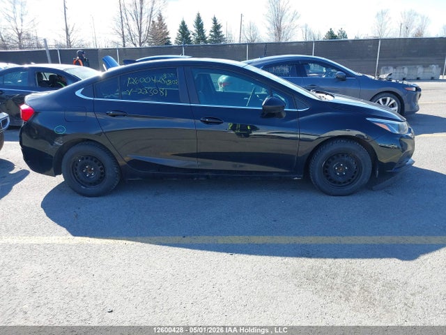 1G1BE5SM9J7223081 Chevrolet Cruze