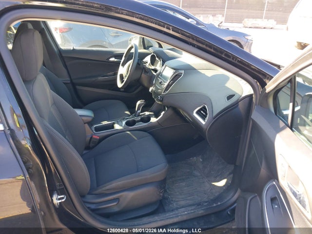 1G1BE5SM9J7223081 Chevrolet Cruze