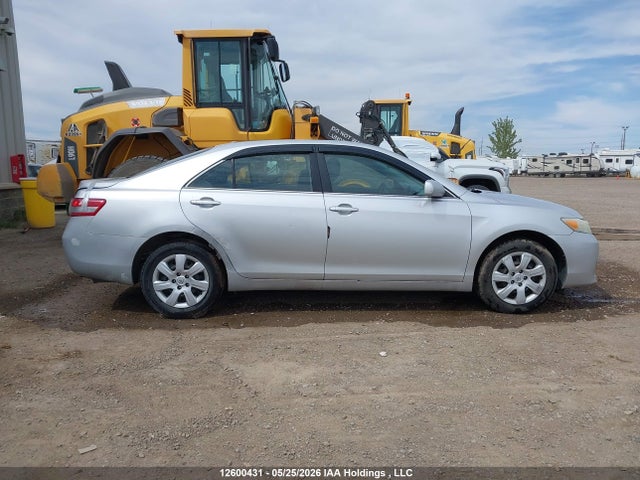 12600431 :رقم المزاد ، 4T1BF3EKXAU074504 vin ، 2010 Toyota Camry Le مزاد بيع