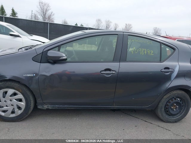 Toyota Prius 2015 JTDKDTB37F1098792 Image 14