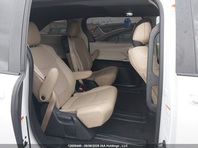 Продаж на аукціоні авто 2024 Toyota Sienna, vin: 5TDGRKEC3RS187957, номер лоту: 12600440