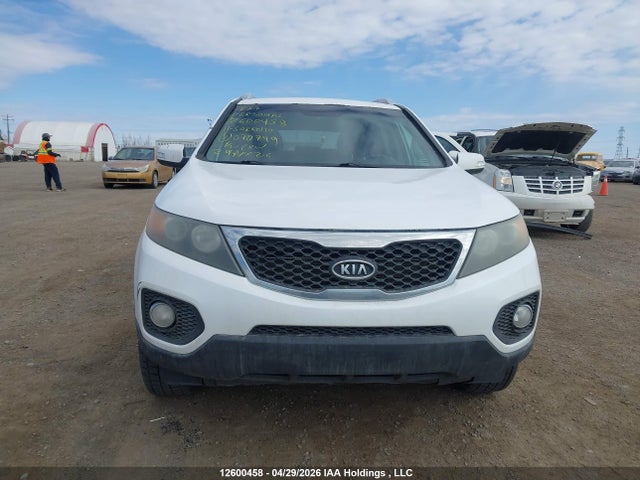 Продажа на аукционе авто 2011 Kia Sorento Lx, vin: 5XYKT3A12BG070749, номер лота: 12600458