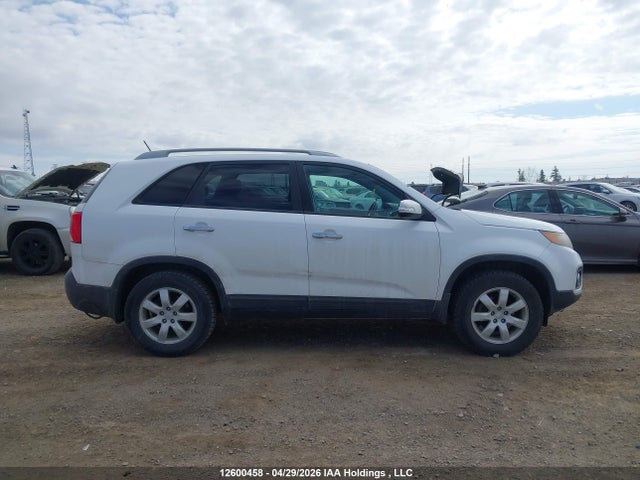 Продажа на аукционе авто 2011 Kia Sorento Lx, vin: 5XYKT3A12BG070749, номер лота: 12600458