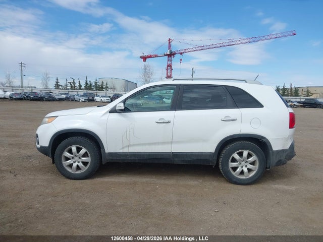 Продажа на аукционе авто 2011 Kia Sorento Lx, vin: 5XYKT3A12BG070749, номер лота: 12600458