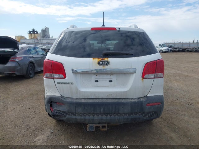 Продажа на аукционе авто 2011 Kia Sorento Lx, vin: 5XYKT3A12BG070749, номер лота: 12600458