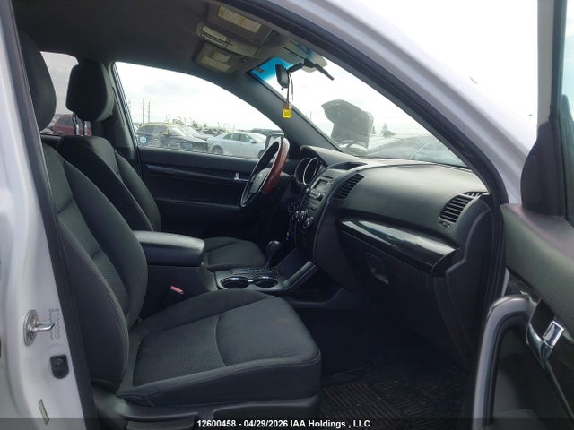 Продажа на аукционе авто 2011 Kia Sorento Lx, vin: 5XYKT3A12BG070749, номер лота: 12600458