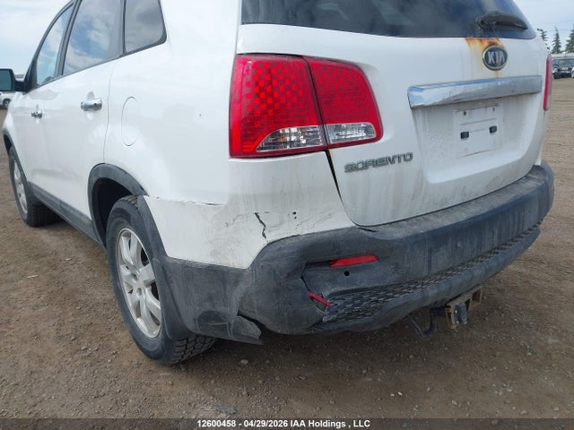 Продажа на аукционе авто 2011 Kia Sorento Lx, vin: 5XYKT3A12BG070749, номер лота: 12600458
